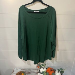 NEW w/o tags CHIC SOUL curved hem slouchy dolman tunic, hunter green